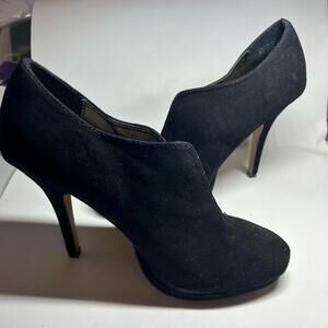 Apt. 9 Black Suede High Heel Bootie Size 8.5